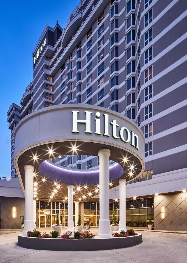 Hilton Kansas Country Club Plaza Hotel