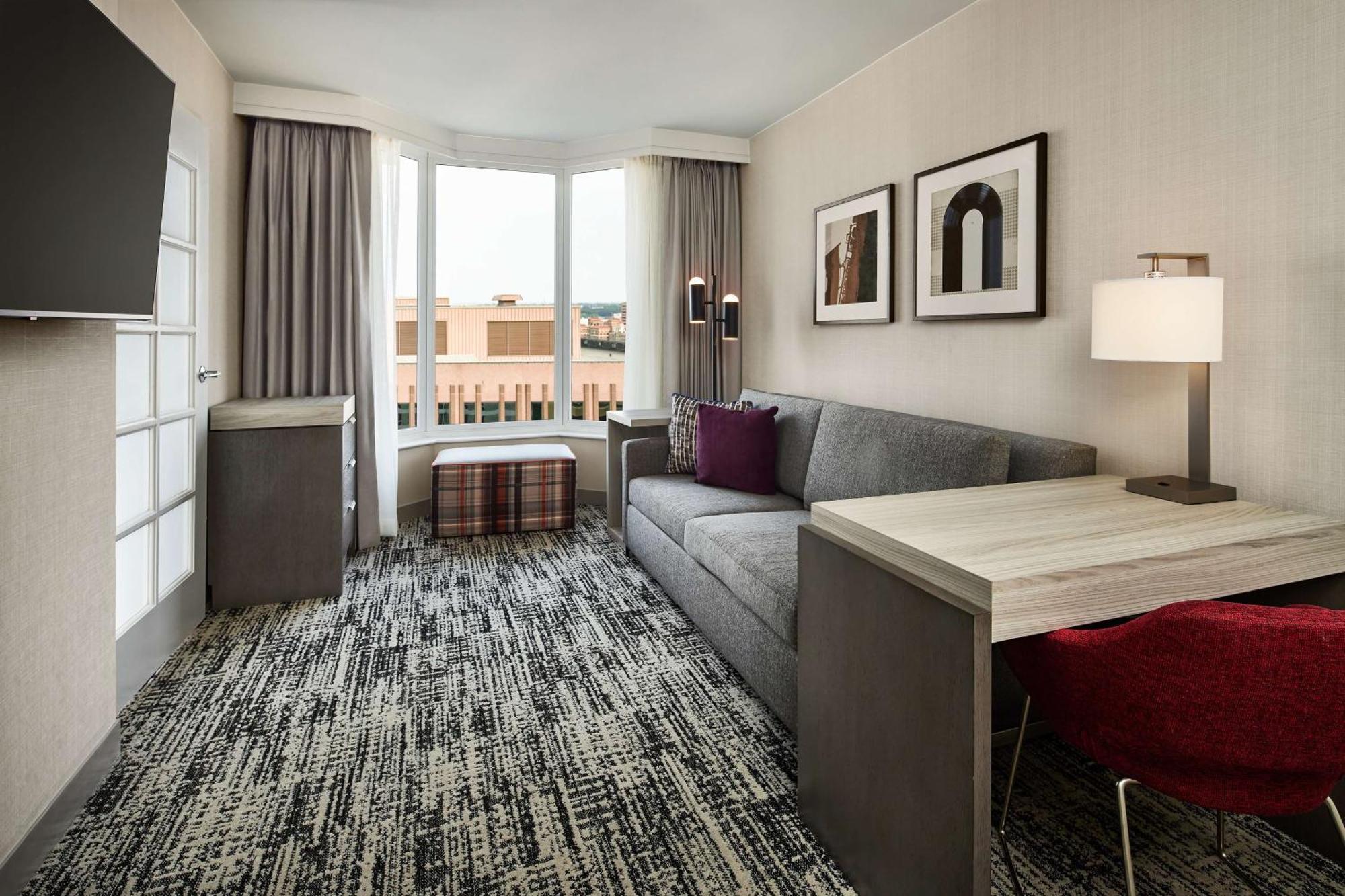 Hotel Hilton Kansas Country Club Plaza 4*