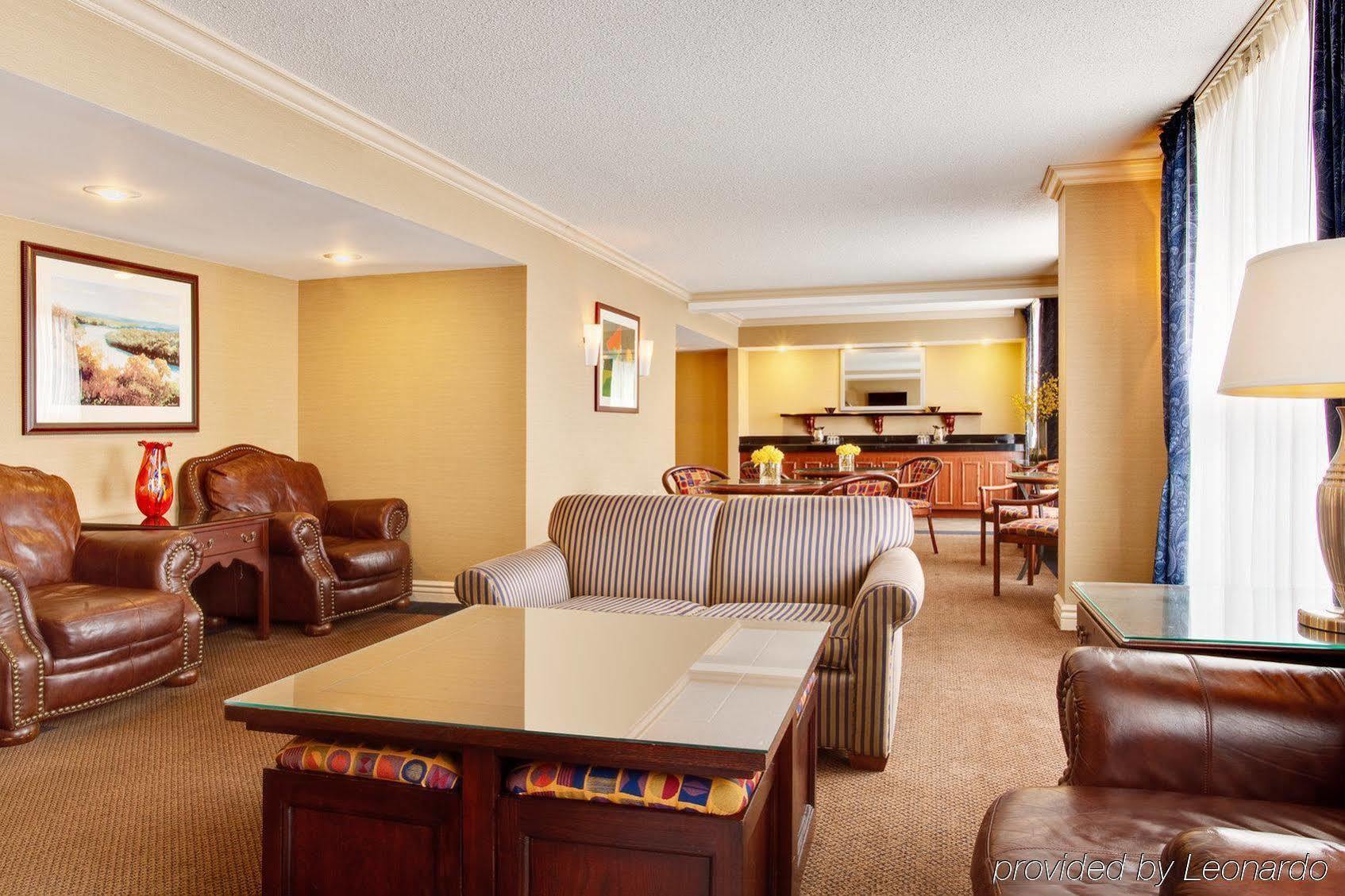 Hotel Hilton Kansas Country Club Plaza 4*